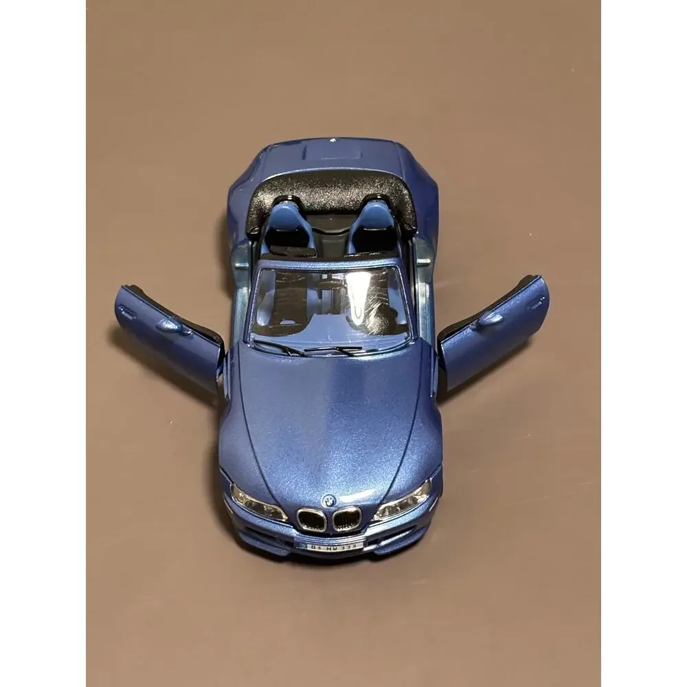 Vintage 1996 Burago BMW M Roadster 1/24 Model Blue Die  Cast